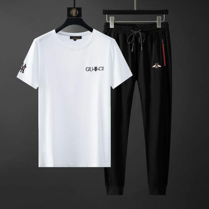 Picture of Gucci Shirt Pant Suits _SKUGucciM-4XL25cr213522025
